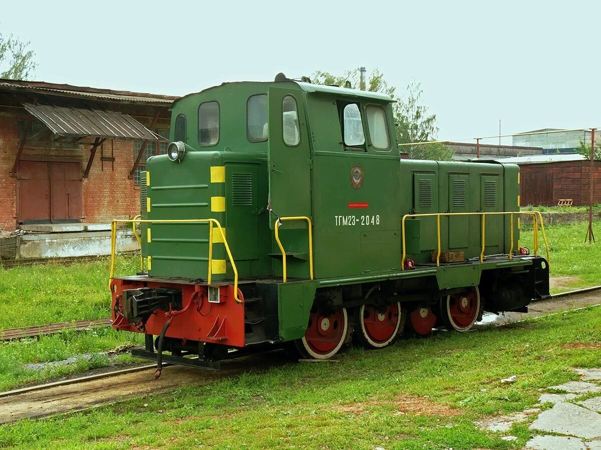 Тепловоз каталог товаров. Тгм23 тепловоз. маневровый тепловоз тгм 23в. тгм23б-2073. маневровый локомотив тгм23в.