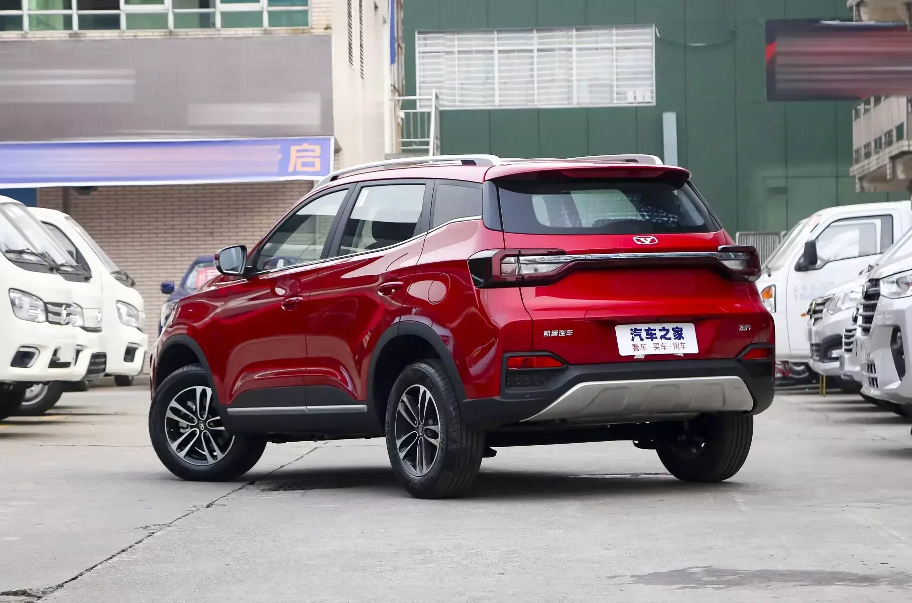 Китайский автомобиль kaiyi. Kaiyi x3 comfort. Новый российский кроссовер. Kai x3. Kaiyi x3 comfort.