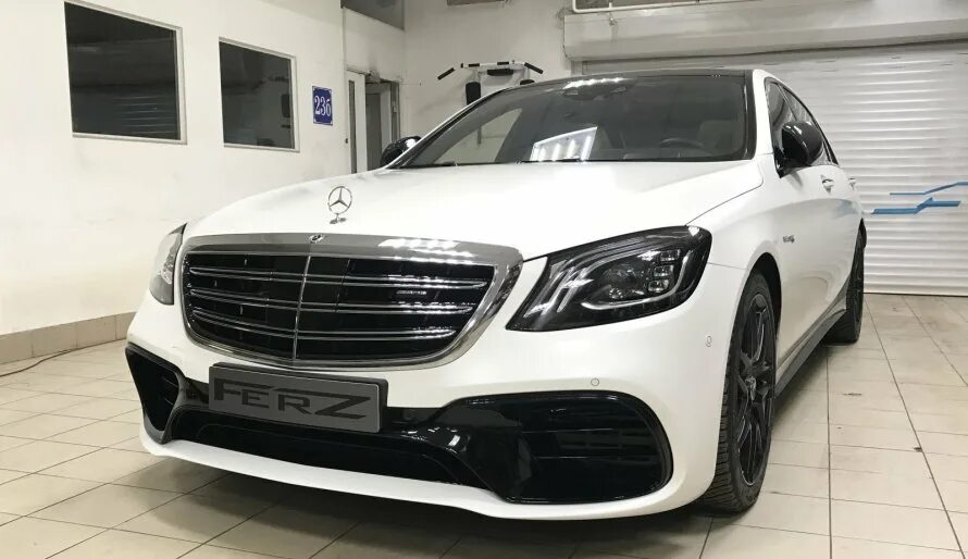 Рестайлинг 222. Мерседес s222 рестайлинг. mercedes benz w222 amg белый. мерседес w222 amg белый. мерседес 222 амг рестайлинг.
