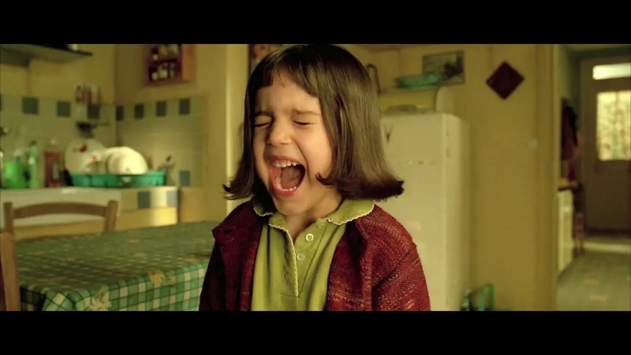 Амели посмотри сколько. Одри тоту амели. Амели 2001. Девочка амели с фотоаппаратом. Амели 2001.