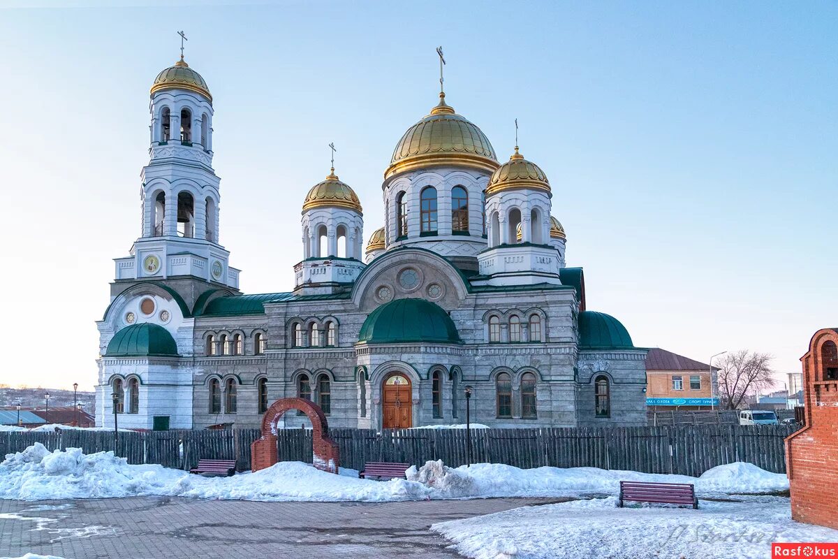 Свято-Троицкий храм Лысьва. Лысьва. Церковь Троицы Живоначальной. Храм Святой Троицы Лысьва. Лысьва храм