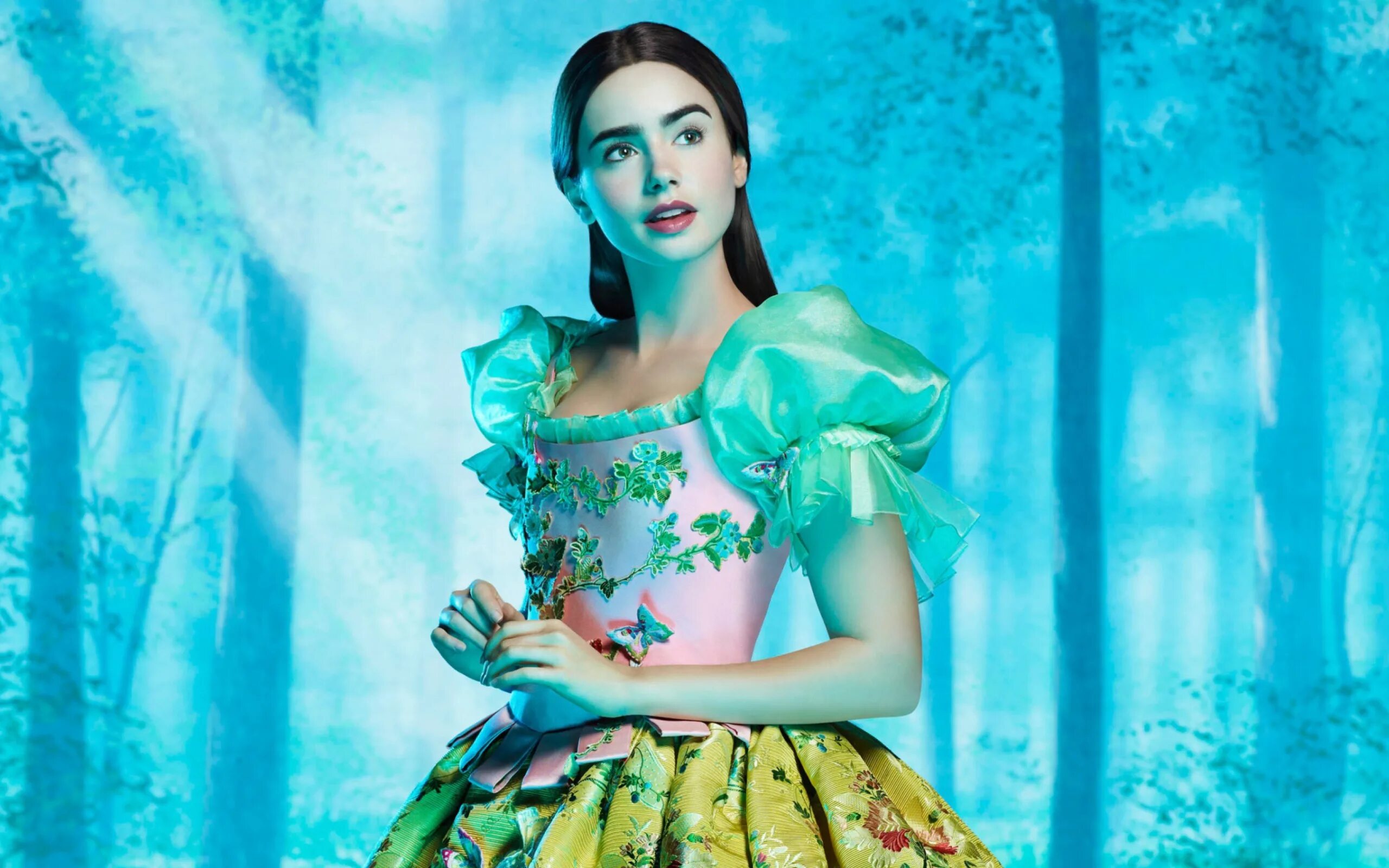 Ф белоснежка. Ф белоснежка. Ф белоснежка. Lily collins белоснежка. Белоснежка месть гоном.