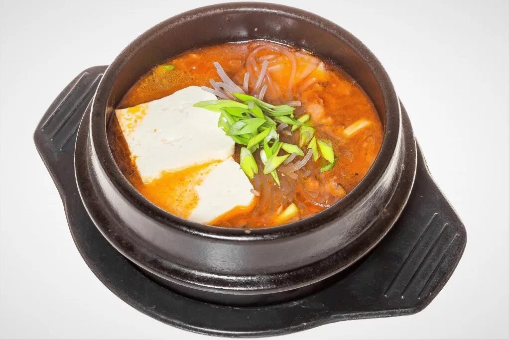 Тиге отзывы. Кимчхи ччиге. Твенджан ччигэ. Кимчи тиге суп. Кимчи чиге корейское блюдо.