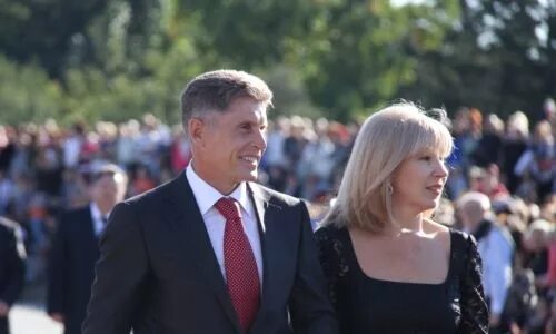 Семья кожемяко олега николаевича. Жена кожемяко. Жена губернатора кожемяко. Жена кожемяко олега николаевича. Жена олега кожемяко.