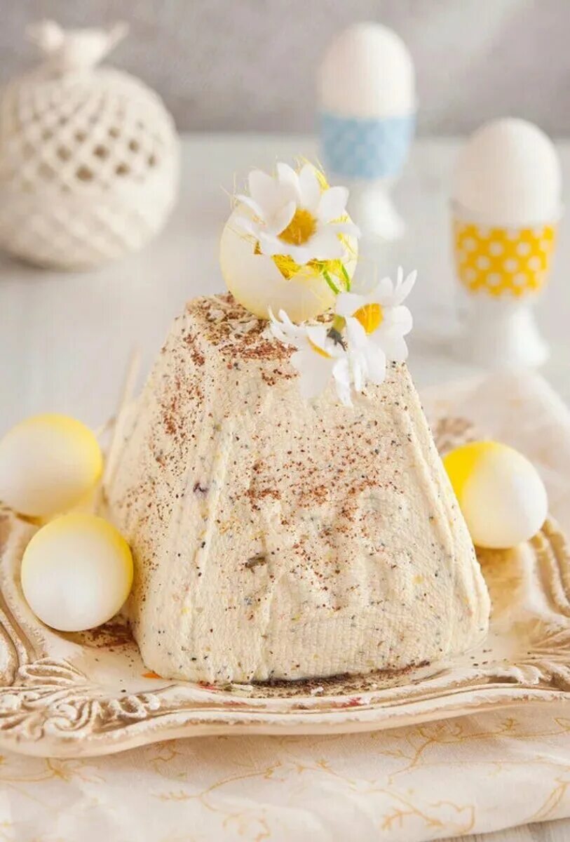 Пасха классическая рецепт творожная с яйцами. Творожная пасха христос воскрес. пасха творожная. пасха из творога. заварная пасха.