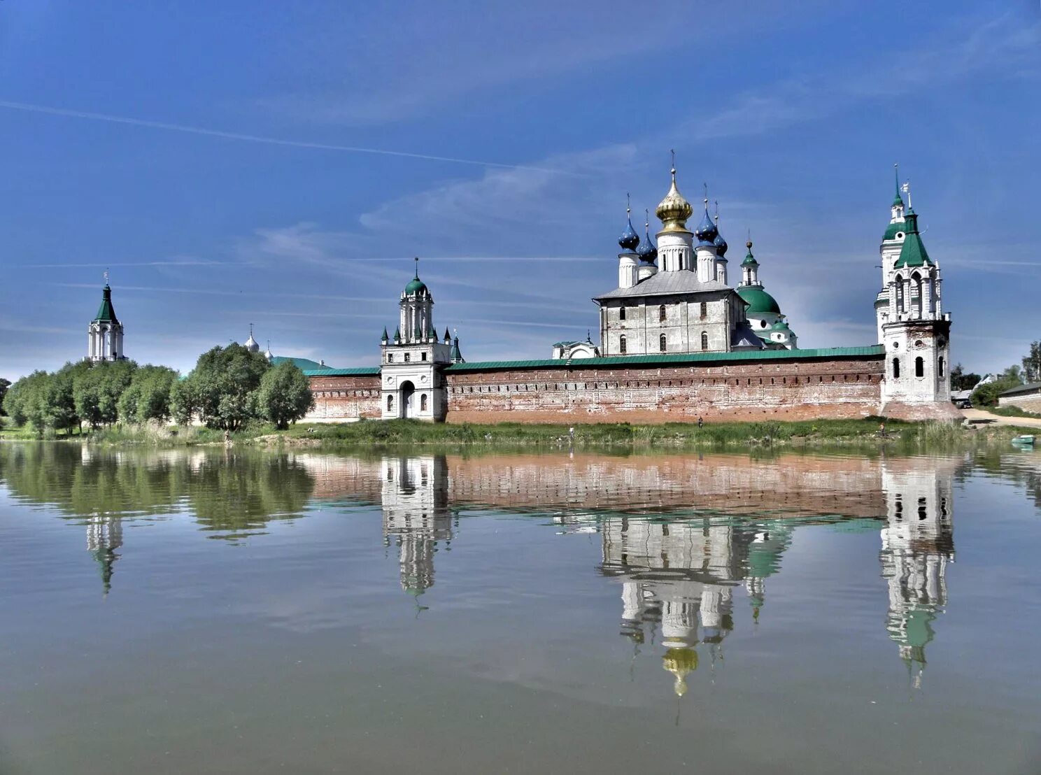 Ростов Великий Ярославская область башня. Озеро Неро. Ростов Великий достопримечательности озеро Неро. Достопримечательности Великого Ростова Великого.