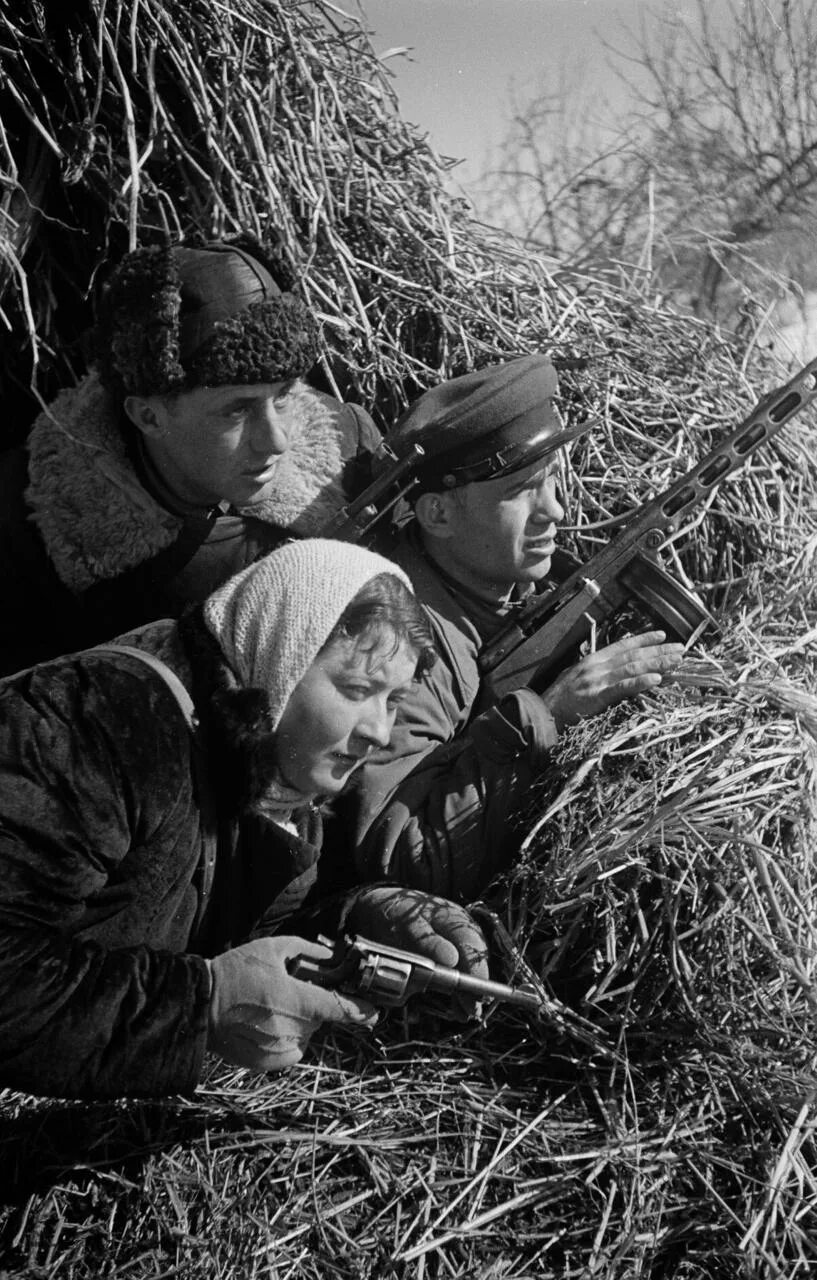 Партизан разведчик. Партизаны великой отечественной войны 1941-1945. партизаны великой отечественной войны.