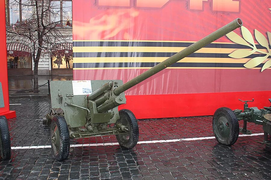 Пушка зис 57 мм. ЗИС-2 57-мм противотанковая. ЗИС 2. 57-Мм противотанковая пушка образца 1941 года ЗИС-2. 57 Мм противотанковая пушка.