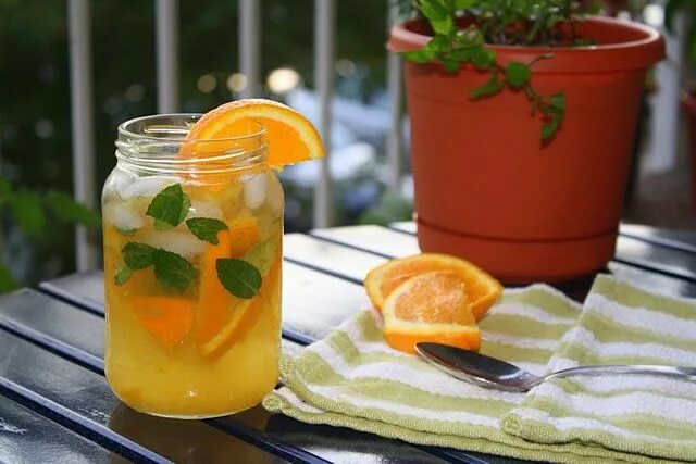Домашний мохито на зиму из апельсина. Мохито апельсиновый. mojito apelsin. цитрусовый мохито. апельсиновый мохито горячий.