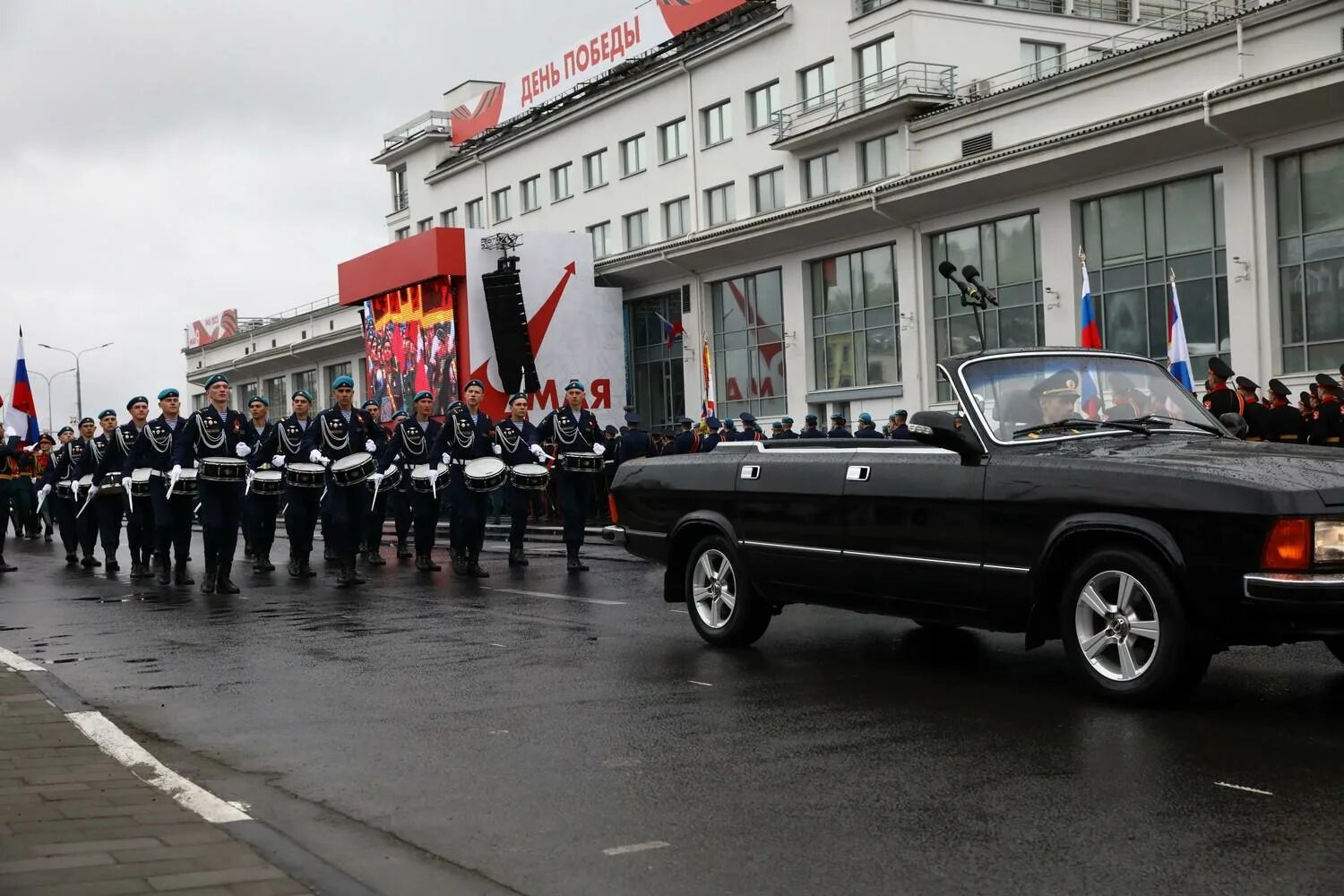 10 мая можно. Парад Нижний Новгород 2022. Нижний Новгород парад 9 мая 2022. На параде Победы 2022 года в Нижнем Новгороде. День Победы в Нижнем Новгороде 2022.