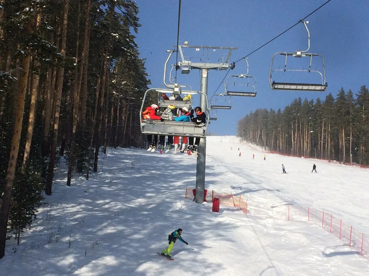 Уфа горнолыжный курорт Абзаково. Магнитогорск горнолыжный курорт Абзаково. Горнолыжка Абзаково. Горнолыжка в Башкирии Абзаково.