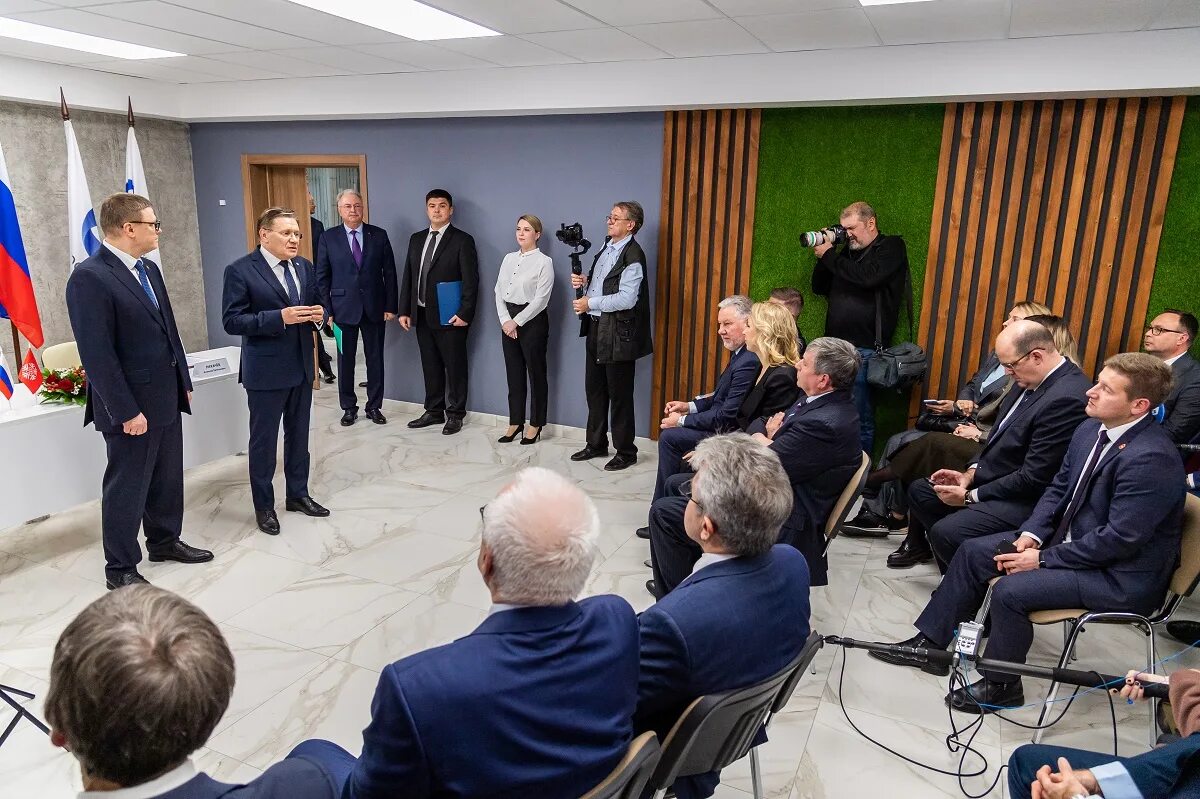 корпоративное совещание. новый снежинск. исламов александр гаянович. лутцев олег васильевич. лицей при тгу томск.