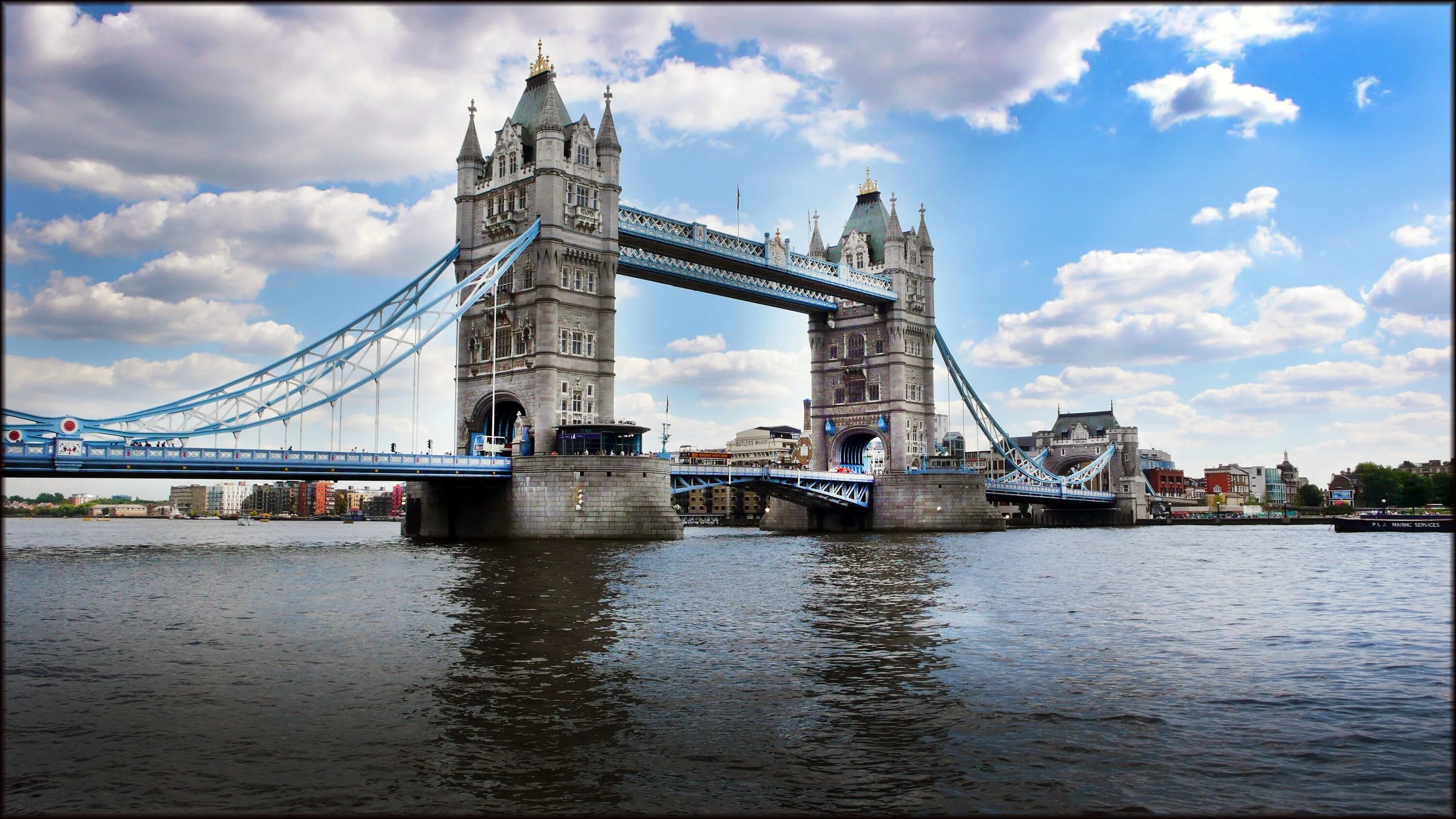 Включи london bridge. Тауэрский мост. Тауэрский мост в Великобритании. Тауэр бридж в Лондоне. Тауренский мост Лондон.