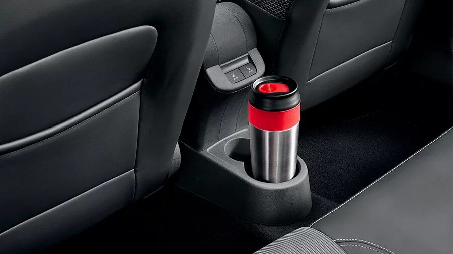 подстаканник skoda rapid. доработки шкода рапид. рапид аксессуары. 6 ручка. набор штатного инструмента шкода рапид.