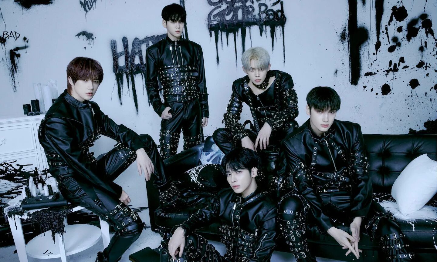 Тхт корейская группа. К-поп группы мужские. Txt kpop группа. Txt minisode 2 thursday s child. Группа tomorrow x together.