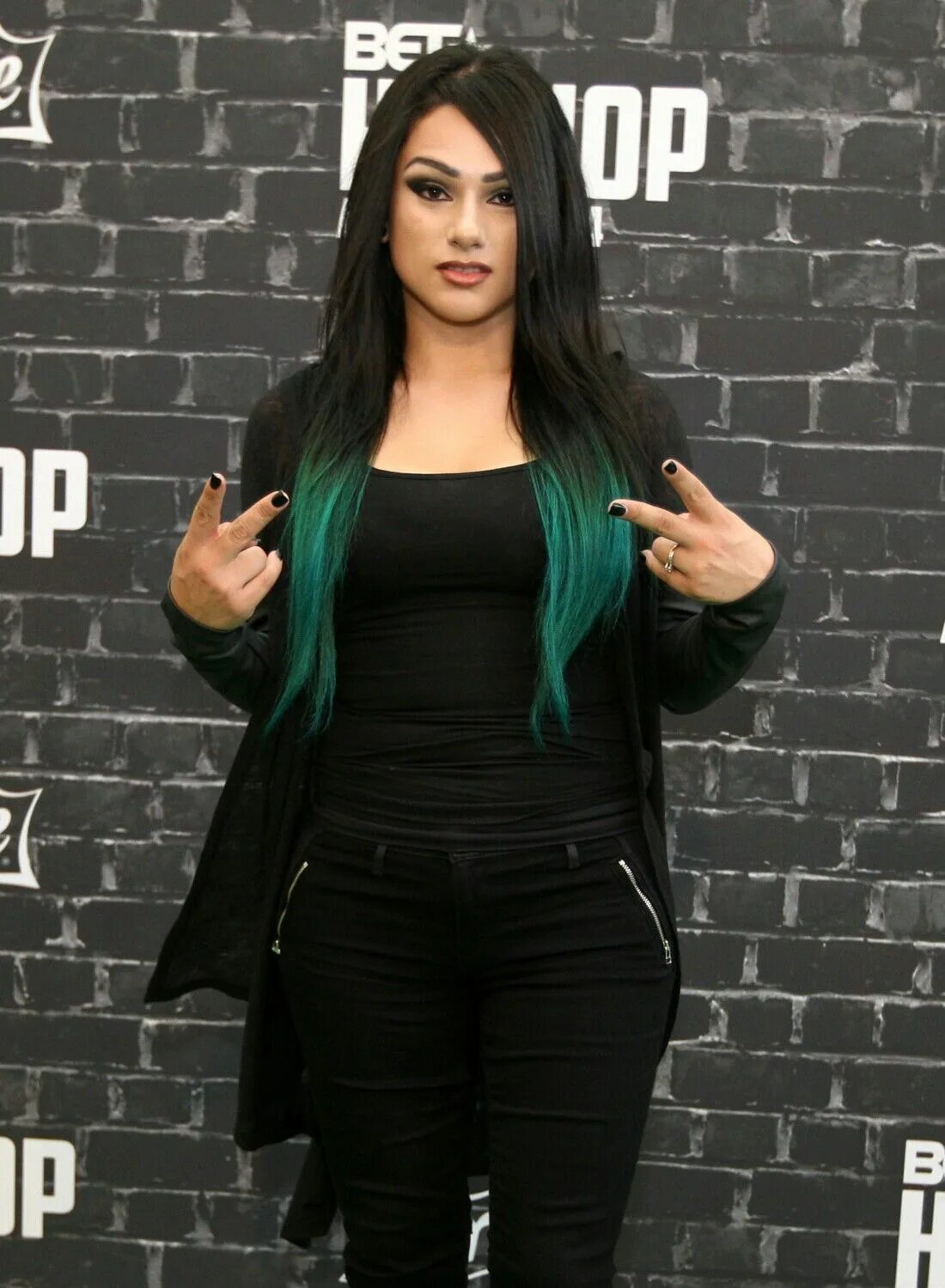 Snow tha product. Snow tha product слив. певица snow tha product. snow tha product солистка. snow tha product грудь.