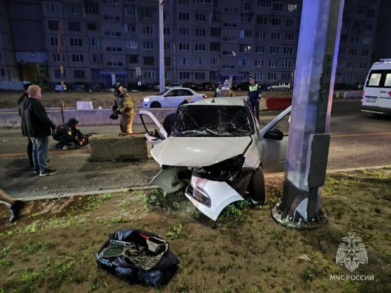 В чебоксарах последние новости с утра. Газ 172464 задним ходом совершил наезд. Чп чебоксары сегодня. Вчера авария чебоксары президентский бульвар. Чп чебоксары сегодня.