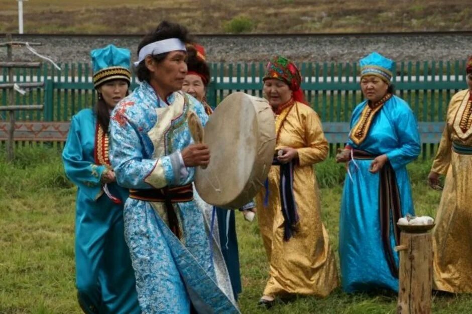 Коренные жители кузбасса шорцы телеуты. Коренные народы кузбасса шорцы. Коренные народы кузбасса шорцы. Шорский фольклор. Коренные жители кузбасса шорцы телеуты.