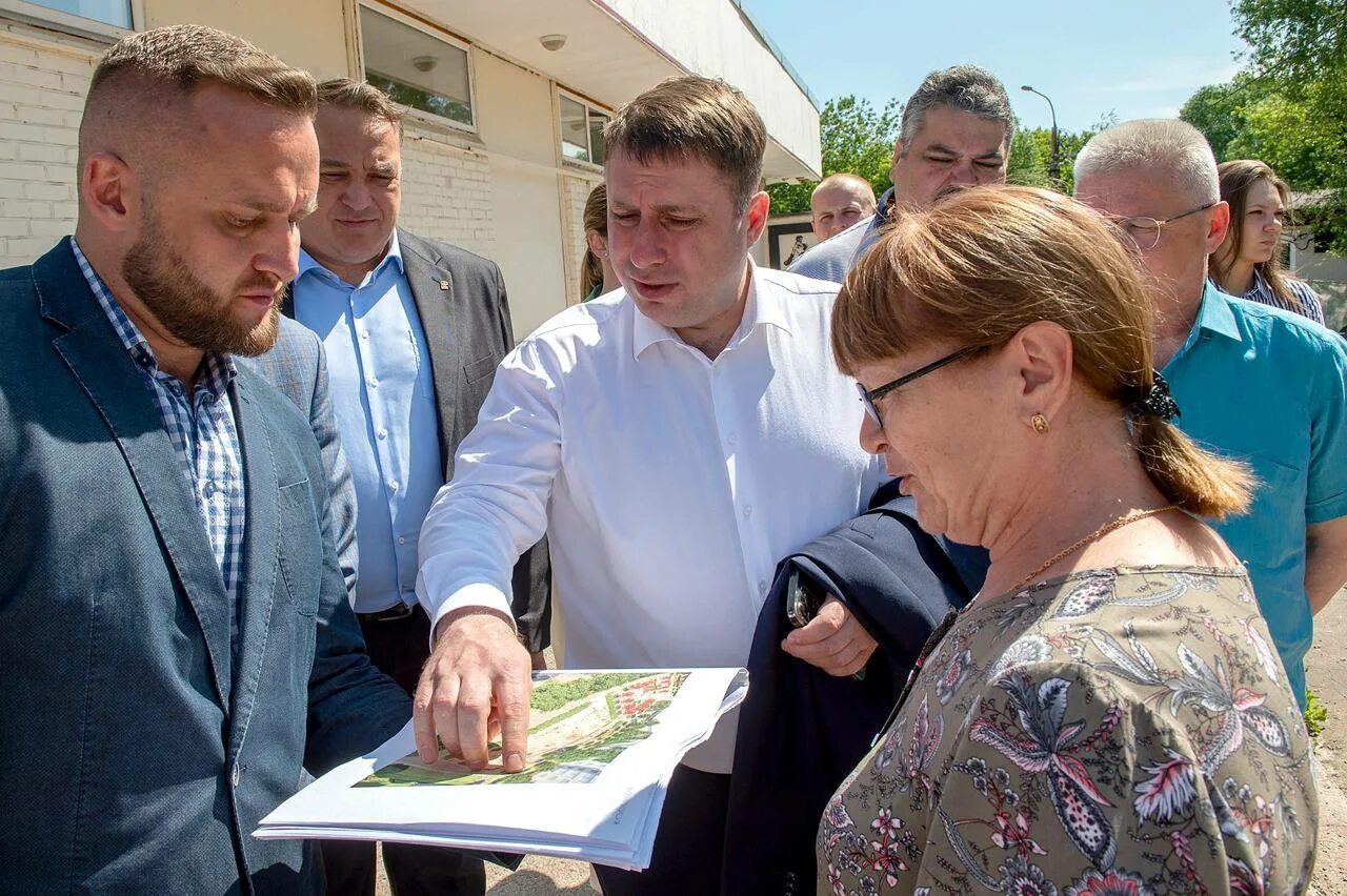 Глава подольска 2023. Глава подольска 2023. Мокляк военком подольск. Вадим смирнов администрация президента. Жариков дмитрий вячеславович подольск фото на светлом фоне.