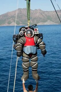 Водолаз сколько