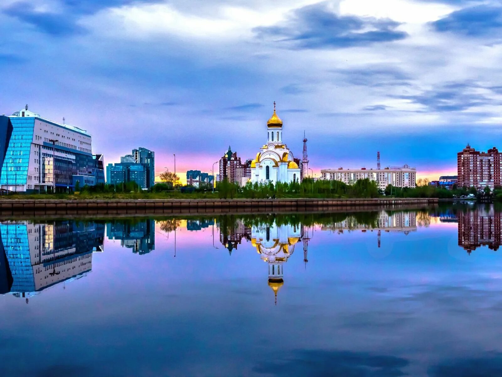 Сургут хмао югра. Картинки города сургута. 38 микрорайон сургут. Сургут города ханты-мансийского автономного округа - югра. Сургутский биг бен.