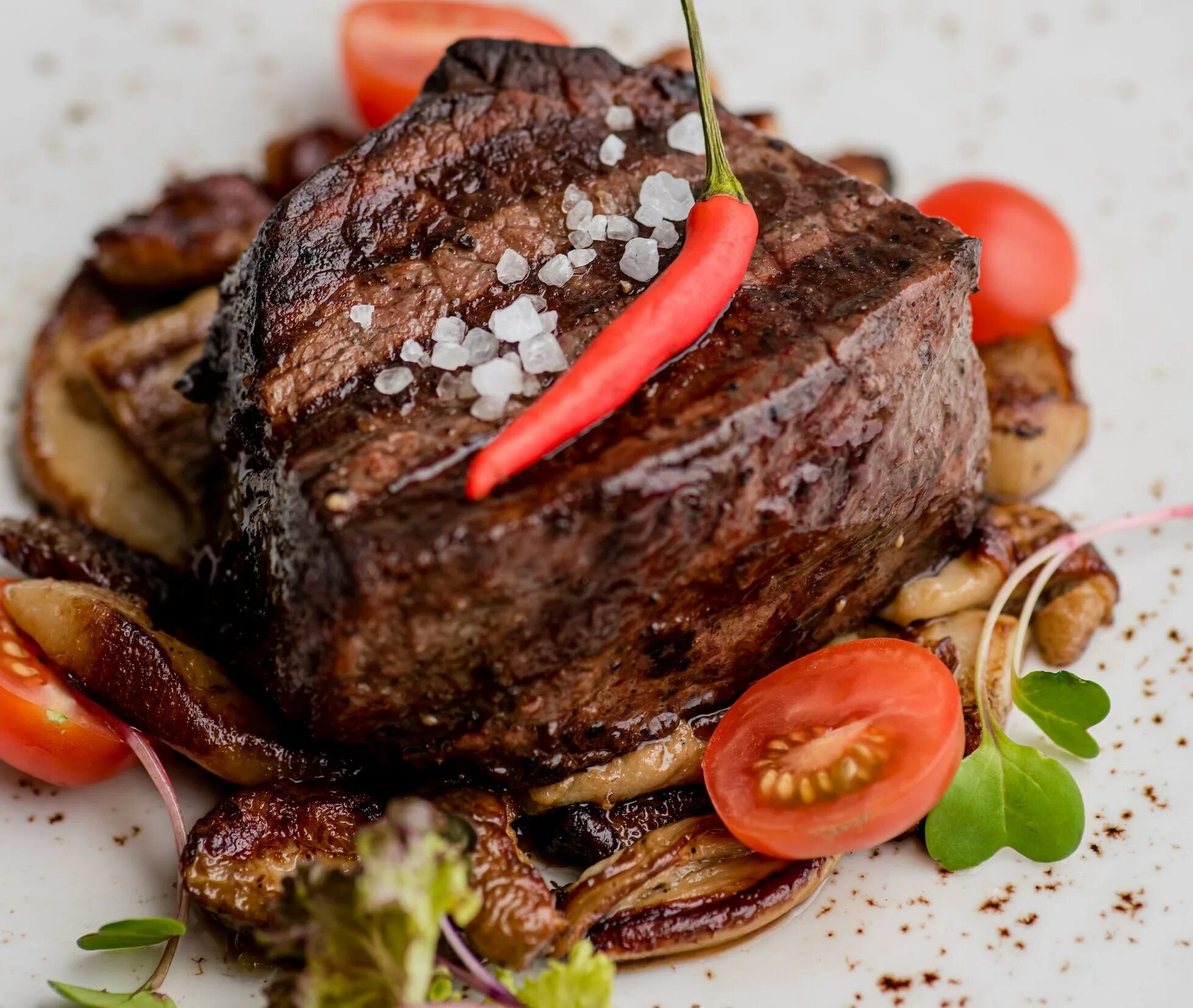 Филе миньон в беконе. Филе миньон. Филе миньон шателен. Steak филе-миньон. Рибай филе миньон.