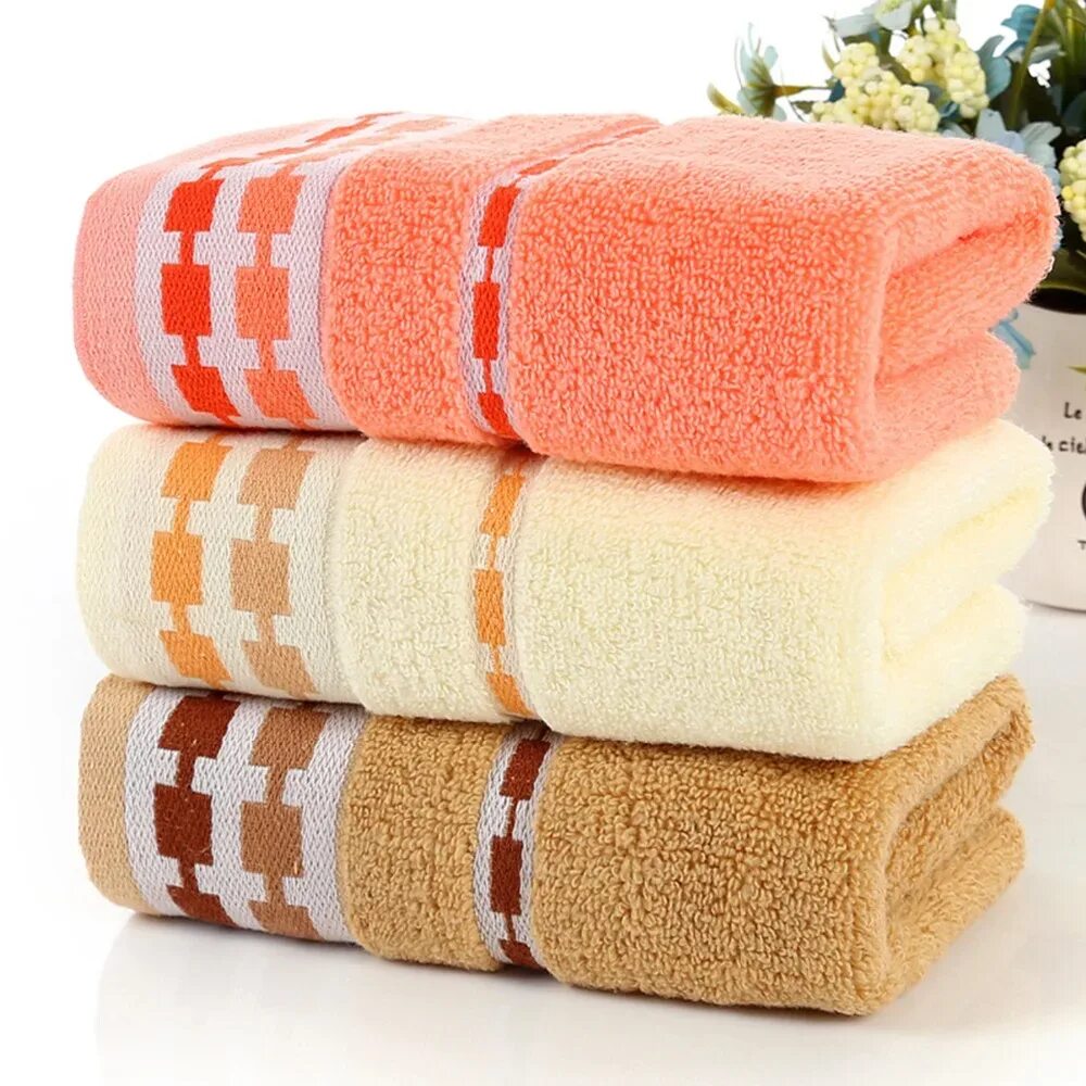 Хлопчатобумажное полотенце. Хлопковые полотенца баннер. Luzz Towel полотенце. Полотенца хлопчатобумажные оптовый закуп.