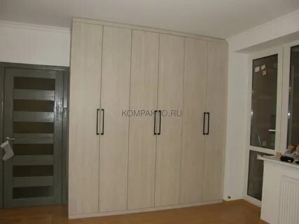 Встраиваемые шкафы на заказ распашными дверями