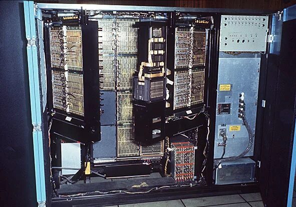 М 40 компьютер. IBM 360/40. IBM System/360. IBM 360 процессор плата. IMB 360.