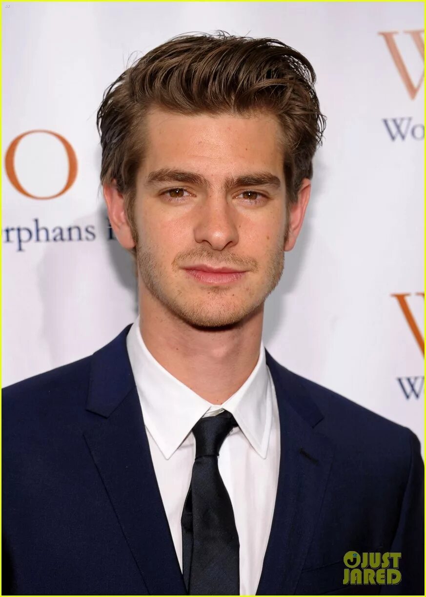 Каррик мерфи. Бенедикт камера. Колин кавилл. British actors. Джеймс макэвой улыбка.