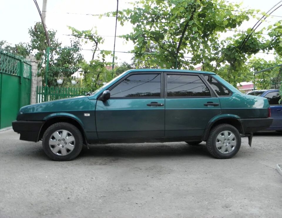 Авторынок борисоглебск. Воронеж 2008 год фото. Ваз 2108 советская. Ваз 2114 рестайлинг девятки. Ваз 21099 90-х.