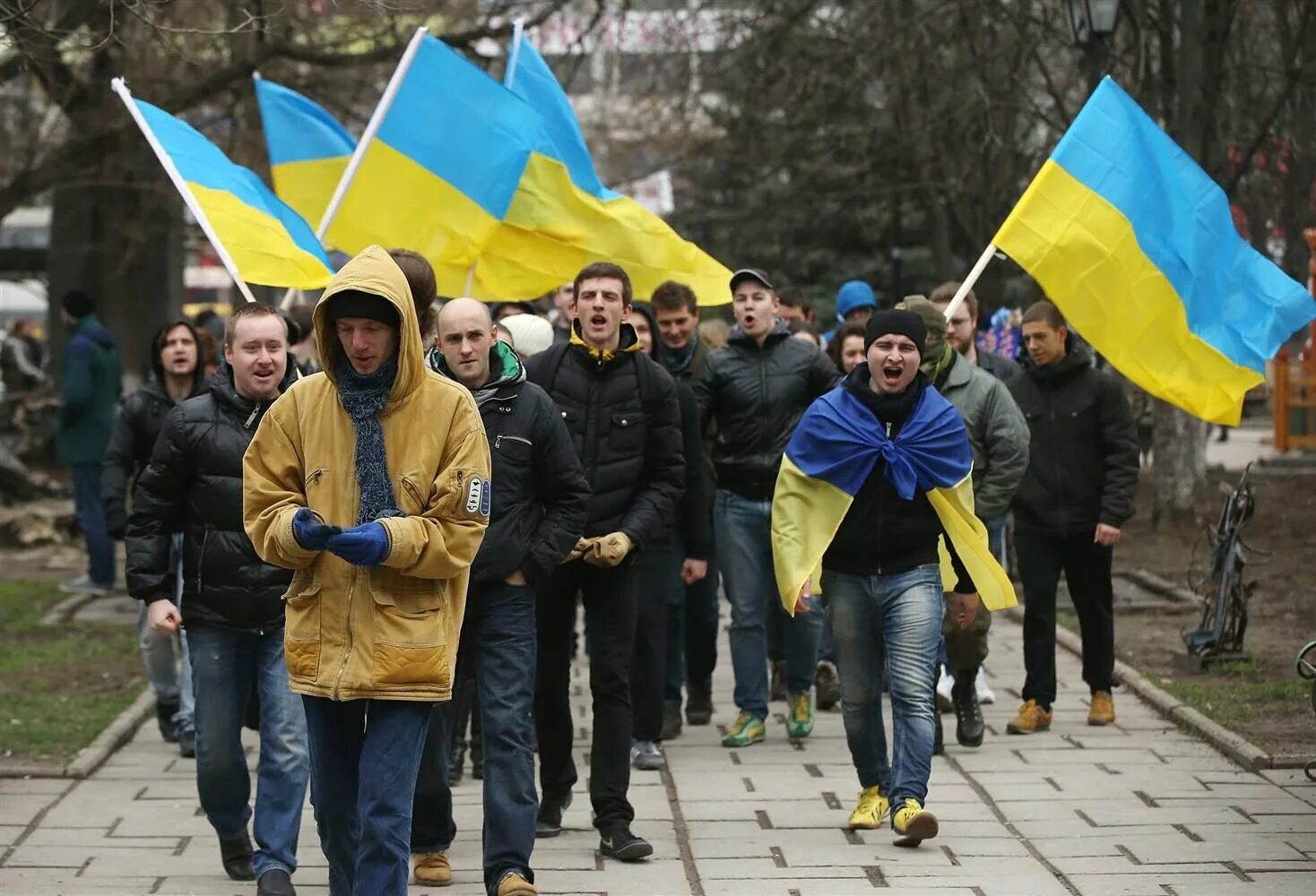 Современную украинскую. Украинский митинг. Россия против Украины. Украинцы против России. Украинцы на митинге.