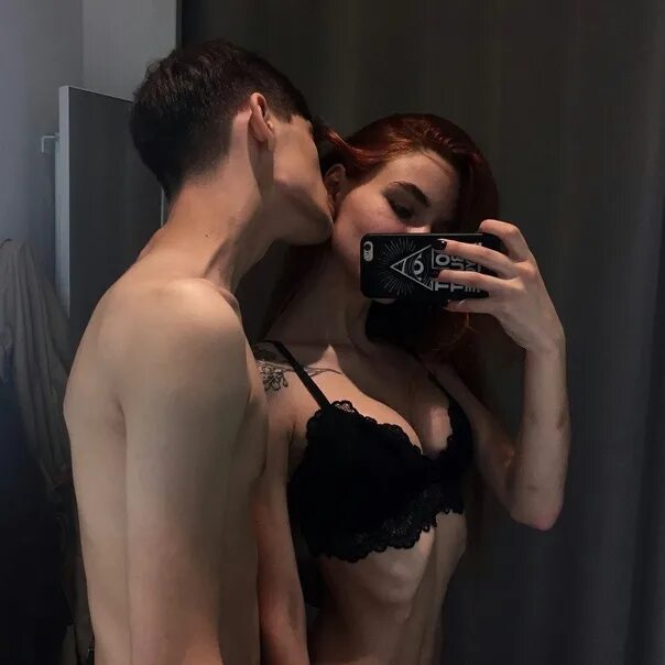 Парень и девушка полуголые фото