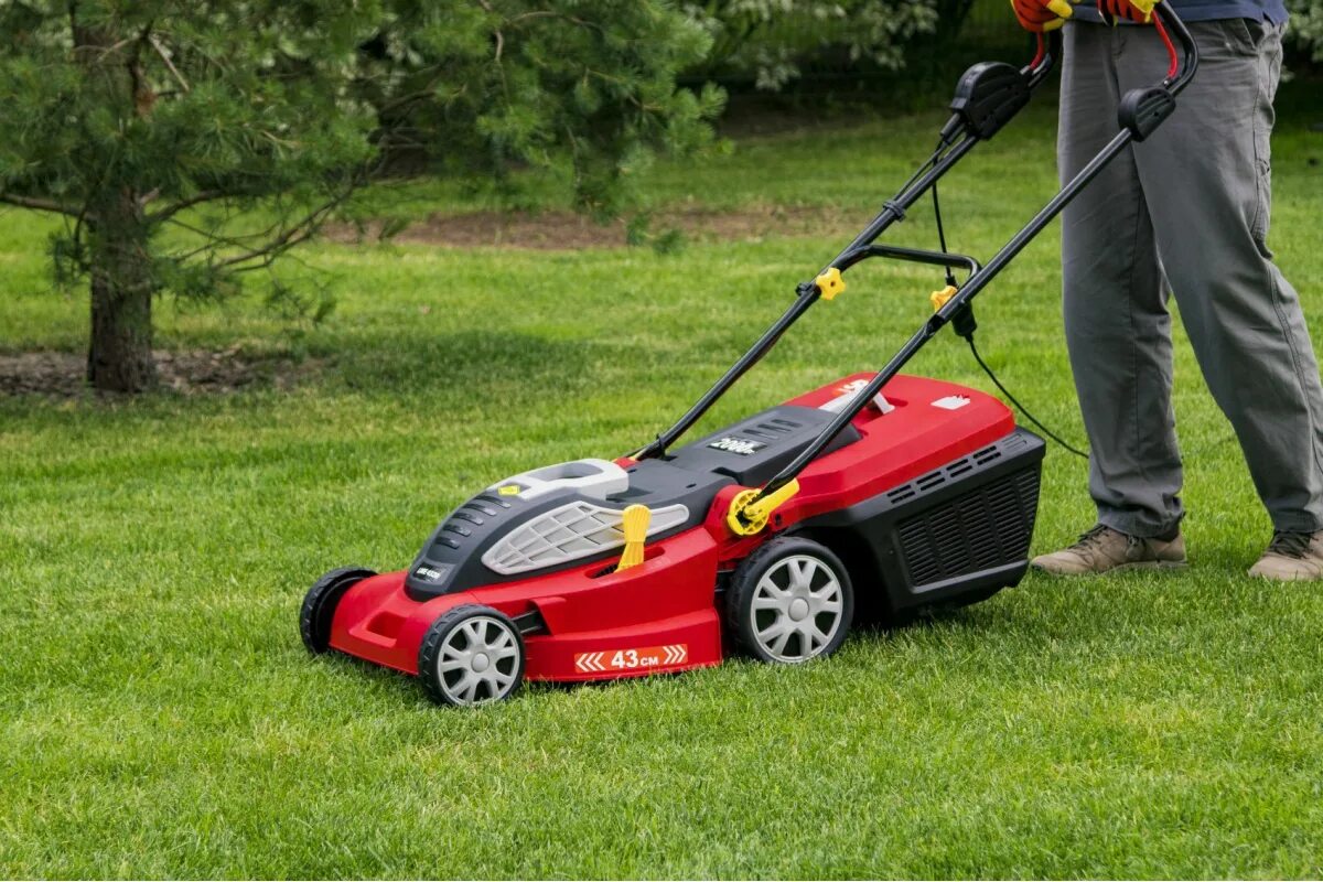 Газонокосилка dde lme 4320. Красная газонокосилка dde. Газонокосилка электрическая dde lme3918 (791-738) технодисконт. Газонокосилка dde lme 4320. Сборка газонокосилки dde lme3212.