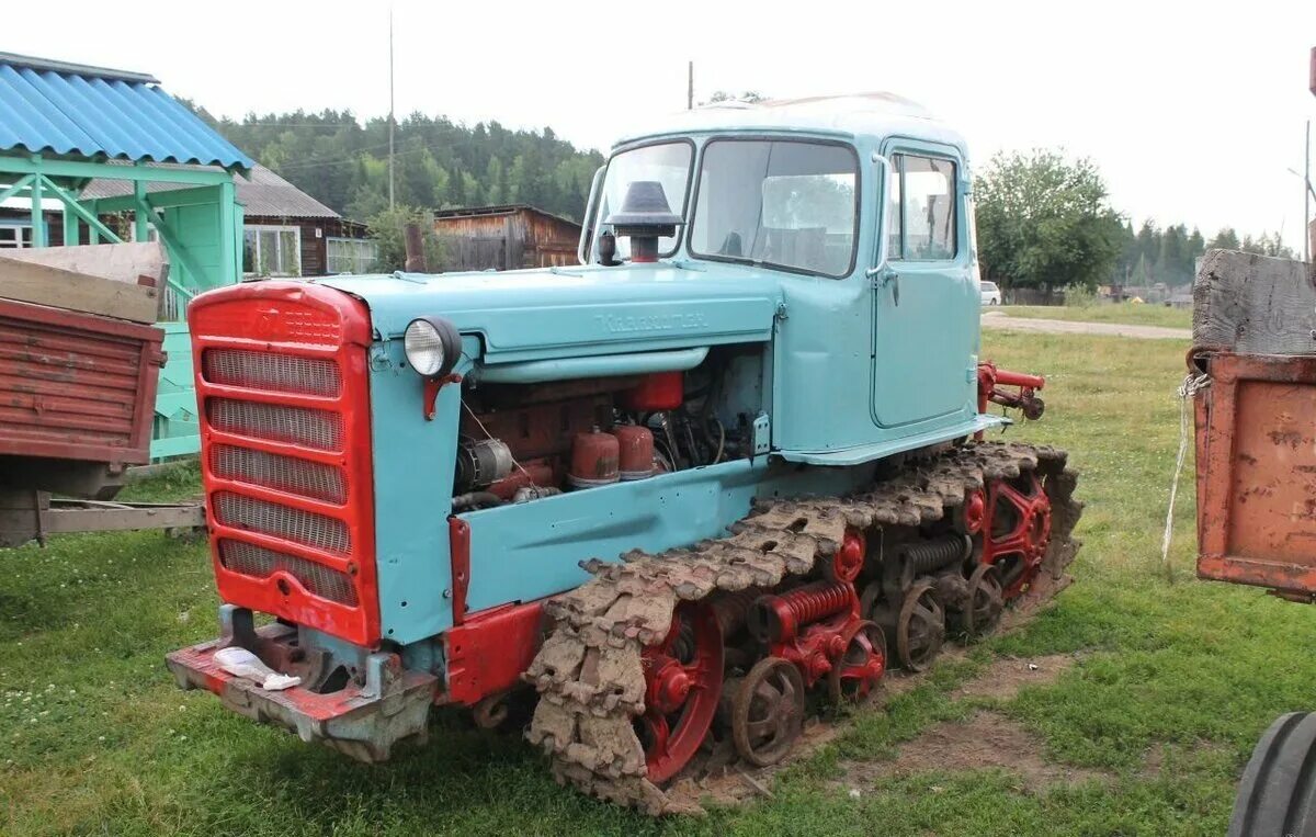 Фотоохота на спецтехнику: трактора в украинской глубинке. - DRIVE2