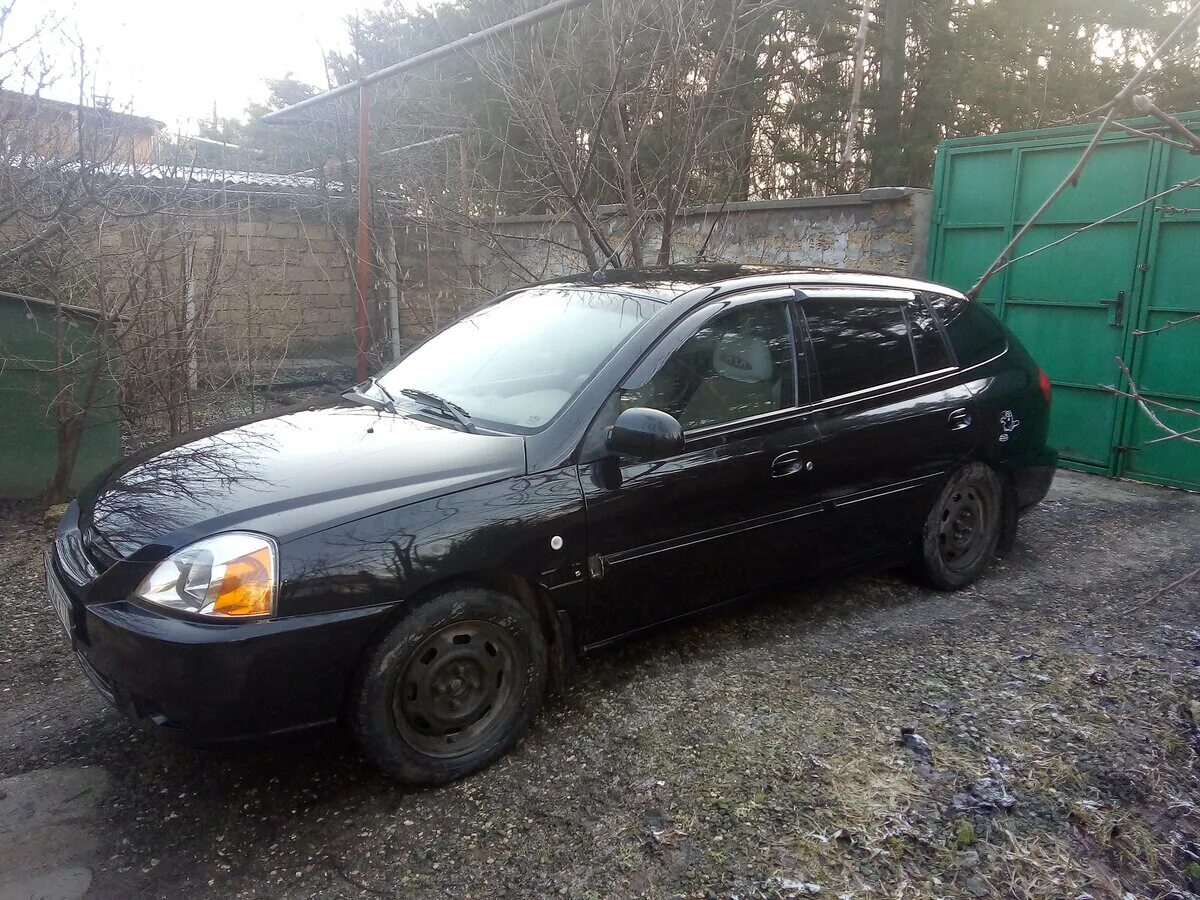 Kia Rio 2004 черный. Киа Рио 2004 универсал черный. Kia Rio 2004 черная седан. Киа Рио 2004 год Рестайлинг черная. Продажа авто в симферополе