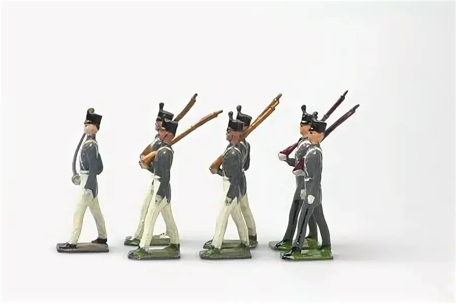 My toy soldier is very nice. Винтажный солдатик игрушка. Солдатики Винтаж. Игрушечный солдатик отдающий честь.