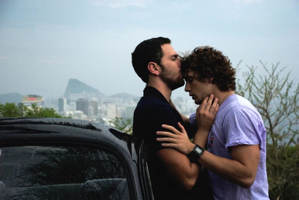 Поцелую между мужчинами. «От начала до конца» (2009, Бразилия).