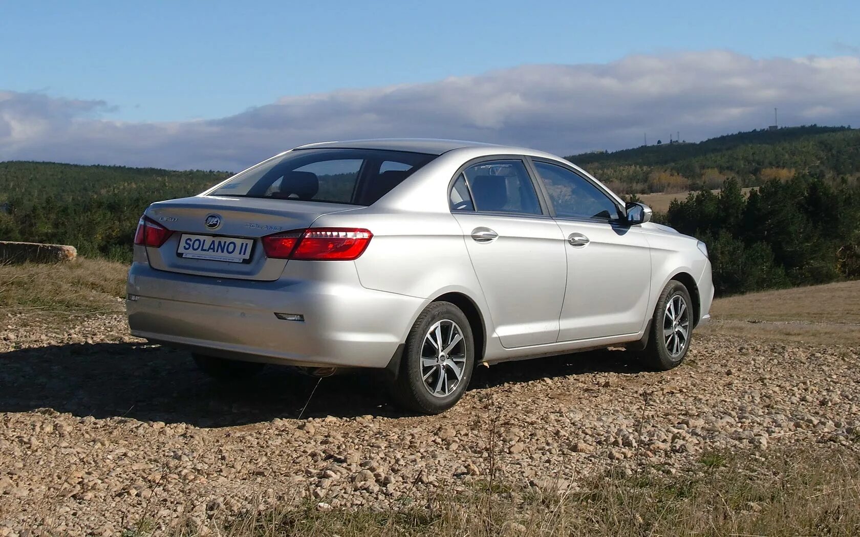 Лифан солано обзор. Lifan solano 2019. lifan solano 2016. lifan solano 1.8. лифан солано 2019 в новом кузове.