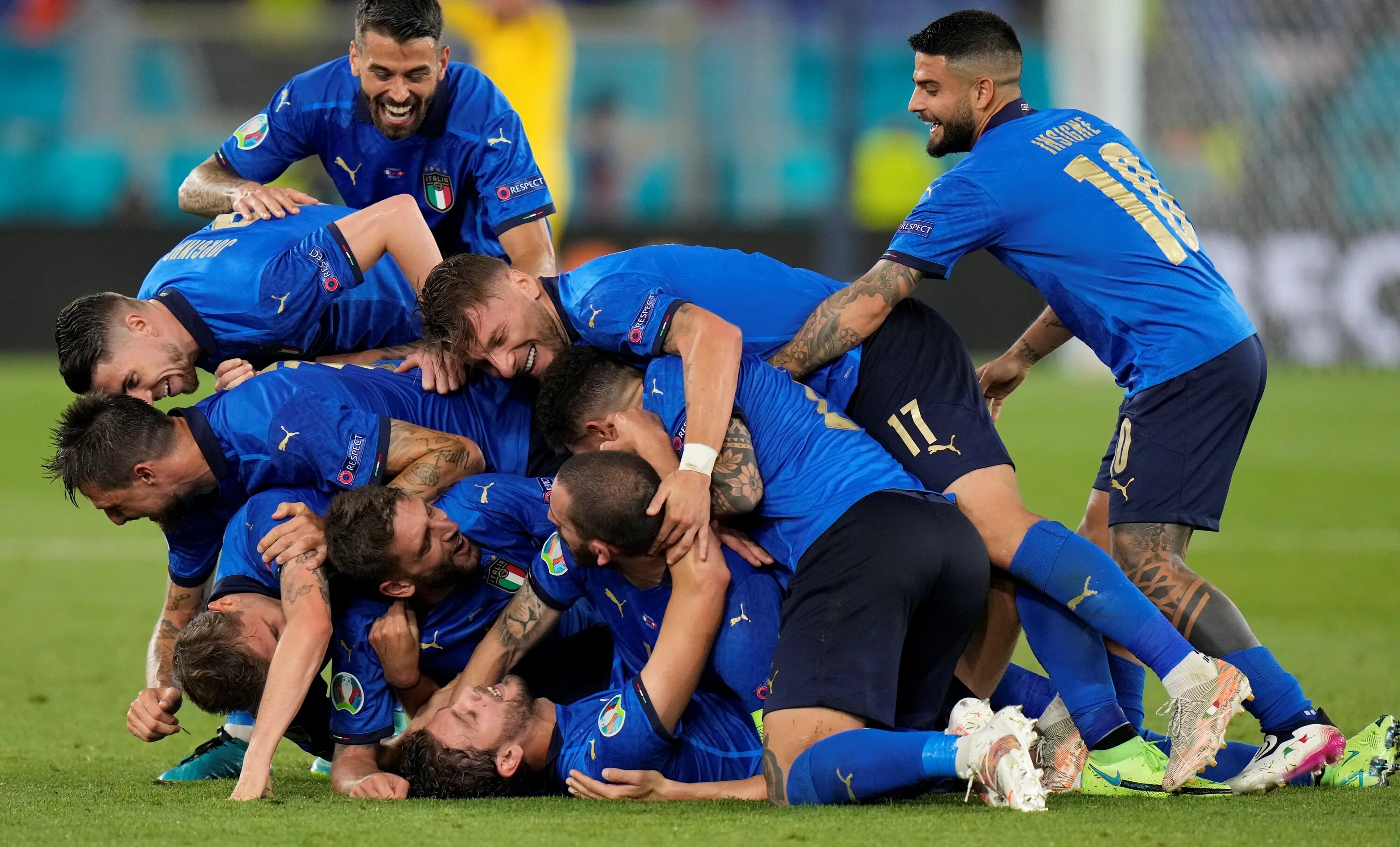 Футбол 1 8 европы. Сборная Италии по футболу 2021. Футбол сборная Италии че 2021. Сборная Италии 2020. Сборная Италии по футболу евро 2020.