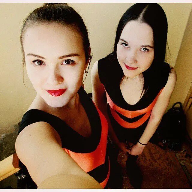 Танец пчёлок в оренбурге. Оренбургские пчелки. Танец пчёлок в оренбурге. Пчёлки и винни пух. Пчёлки и винни-пух оренбургской танцевальной.