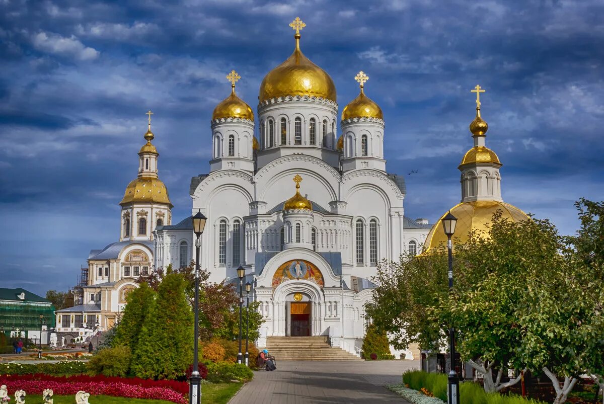 Православный храм какие есть. Преображенский храм Дивеево.