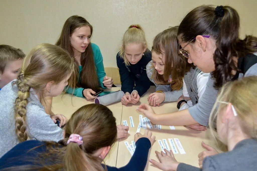 Социально кружок в школе. Кружок в школе. Кружок журналистики в школе. Кружок журналистики для детей. Кружок Юный журналист.