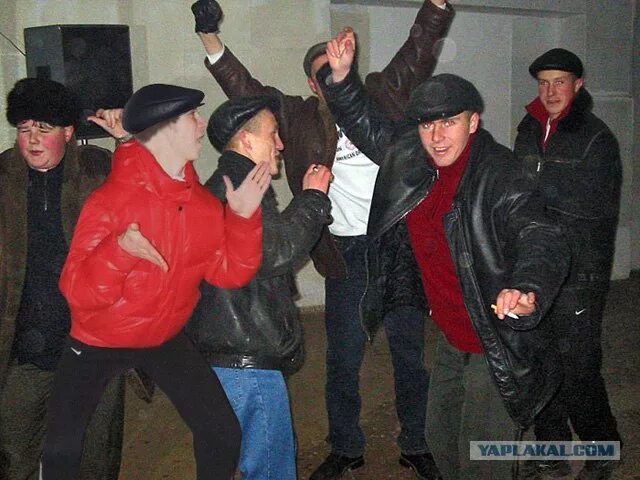 Девяносто ребят
