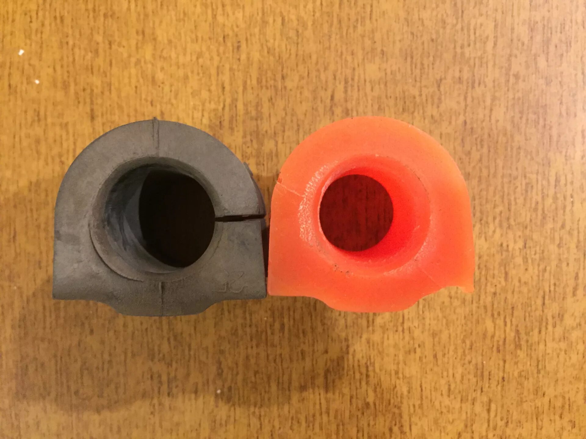 Стучат втулки. Стучат втулки. A6393232665 втулки стабилизатора. Стучат втулки. 54 61 111 80r втулки.