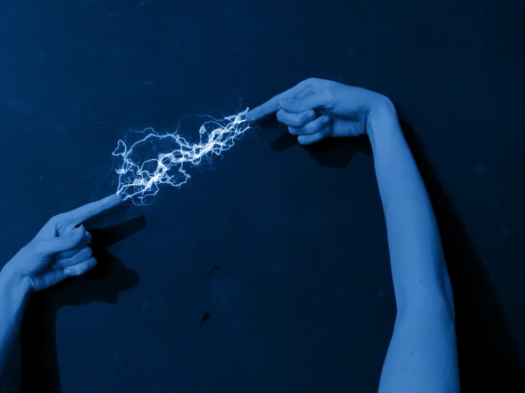 Самая красивая паутина. Боди арт джона попплтона. Ток по телу. Биостимуляция futura. Лимфатическая система массажные линии.