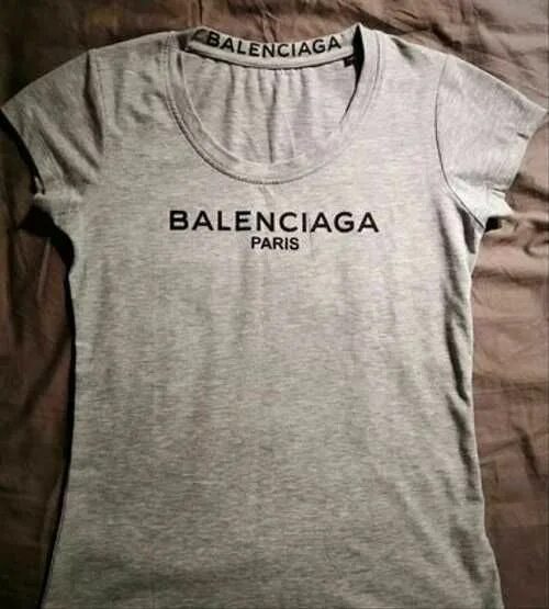 Рваная футболка Balenciaga. Balenciaga футболка с дырками. Майка Баленсиага рваная. Баленсиага дырявая футболка.