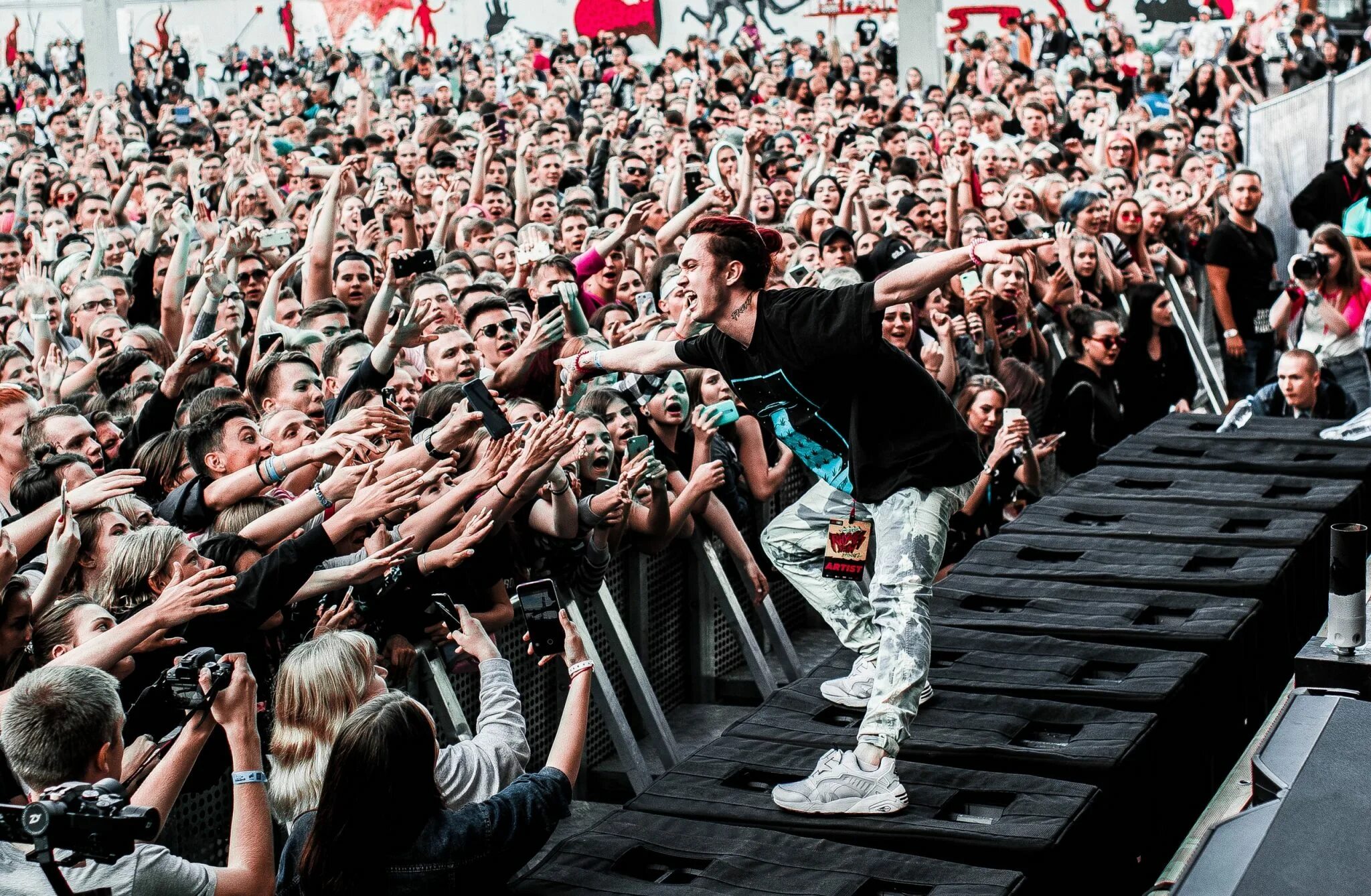 Jay z eminem dre. Громкий владивосток рэп. Хип-хоп фестиваль — рэппик. Хип хоп фестиваль москва. Рэп 2017.