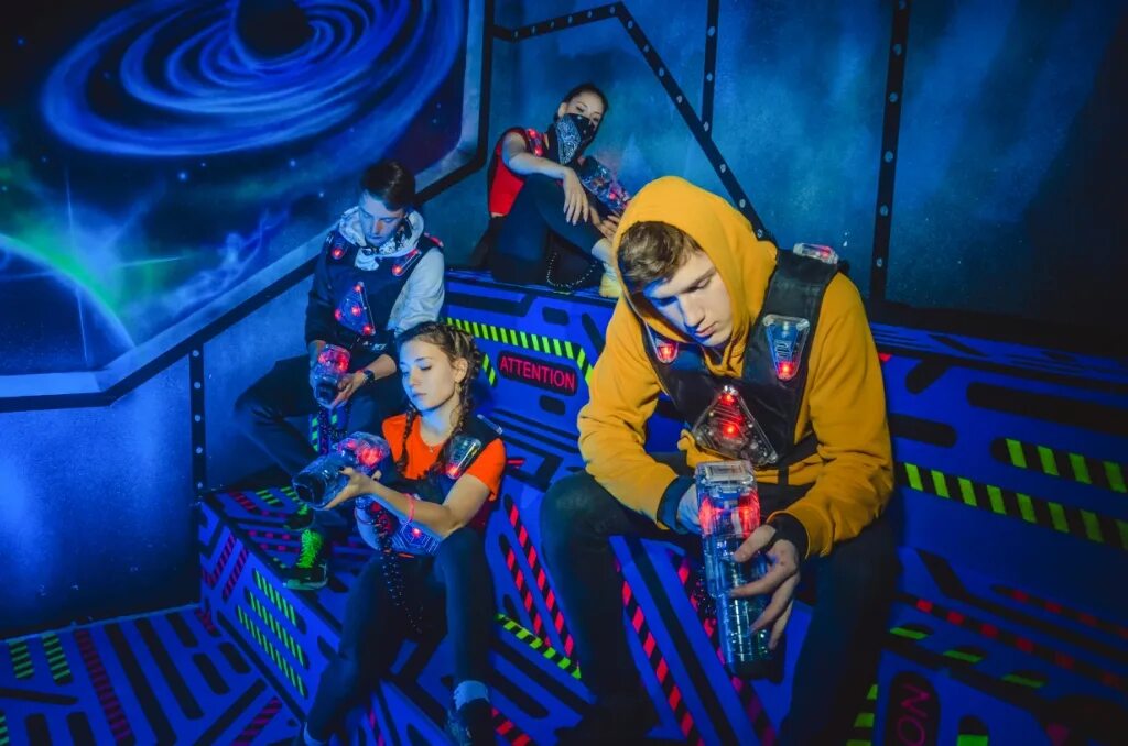 Laserland вавилова 3. Лазертаг в Москве в Laserland. ЛАЗЕРЛЭНД Гагаринский. ТЦ Гагаринский Laserland. ТЦ Гагаринский лазертаг.