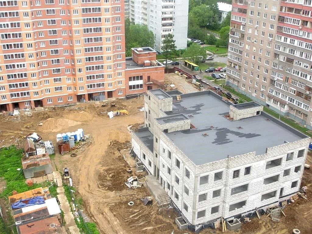 Город лобня магазин фамилия. Реклама лобня. Маслозавод лобня. Лобненский завод растительных масел. Вакансии г лобня.